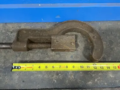 Used _UNKNOWN_ _UNKNOWN_ Hand Cutters Ohio US | HGR 24 #1358069