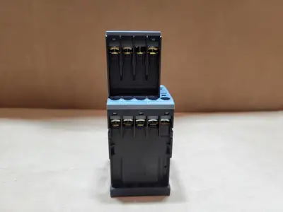 USED SIEMENS 3RH2911-1FA22