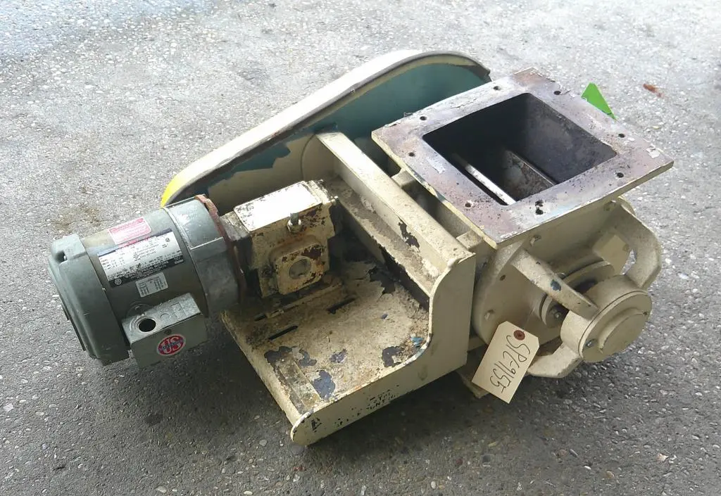 SPC9155  Valve 8 x 8 HD CS Wm Meyer rotary airlock feeder