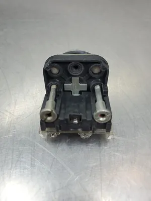 ALLEN BRADLEY 800T-A...T GREEN BUTTON CONTACT BLOCK. 4C-14