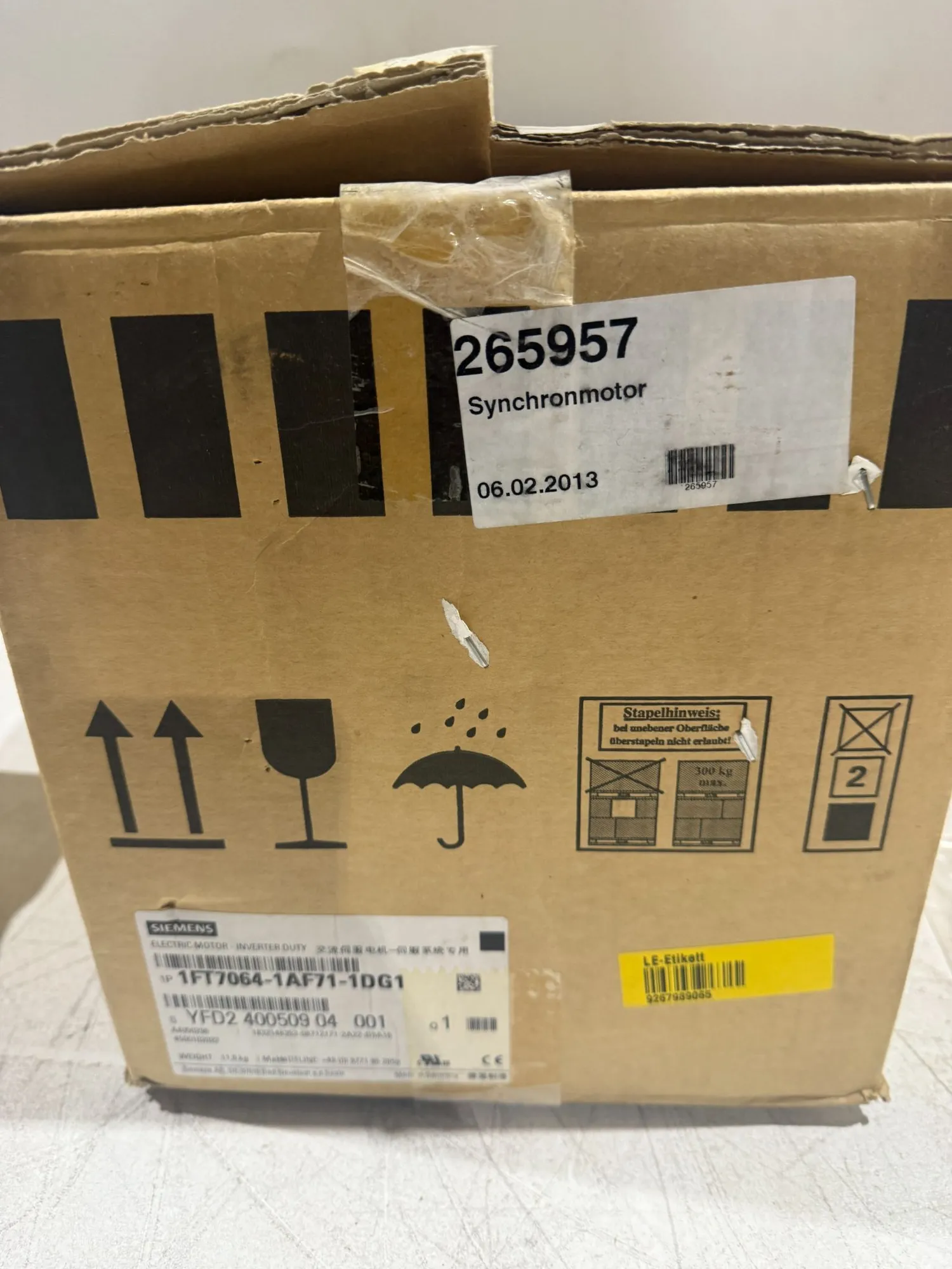 NEW SIEMENS 1FT7064-1AF71-1DG1