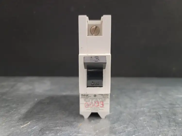 Used FEDERAL PIONEER NA115 Switchgears British Columbia CA | Lenmark #243855