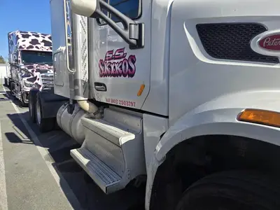 USED 2022 PETERBILT 567