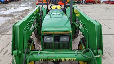 USED 1996 JOHN DEERE 5200