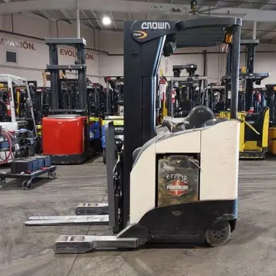 USED 2016 CROWN RR5725-45