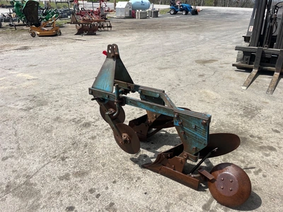 FORD 101 2 BOTTOM PLOW Plow | County Equipment Company LLC (4)