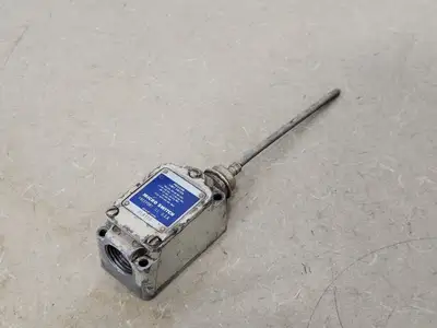USED MICRO SWITCH 8LS125