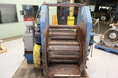 USED NEILSON & HIEBERT RAGGER