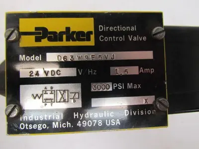 Parker D63W9E5VJ Directional Control Valve 24VDC 3000 PSI Max