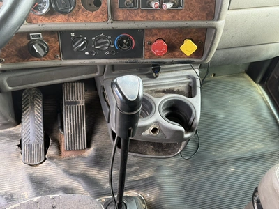 Used 2003 KENWORTH T800 TRUCK TRACTOR Conventional trucks Michigan US | Miedema Asset Management Group #1709461
