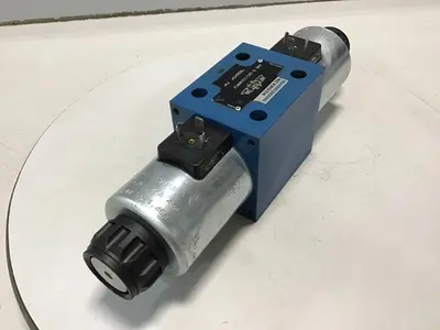 USED REXROTH 4WE10Q32/CG24N9Z4