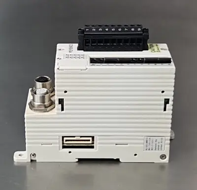 Keyence SL-R11 Safety Control Unit 24 VDC 150mA (BIN4.4.4)