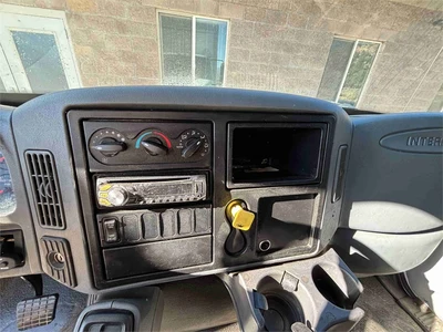 Used 2007 INTERNATIONAL 4400 Box trucks Colorado US | MachineryMax #1518804