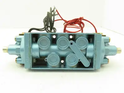 Honeywell Skinner S3RRHAL2 Directional Control Valve 5/3 5 Port 1/4"NPT 120V