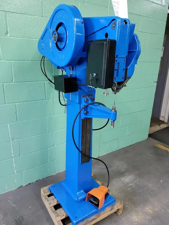 Used CHICAGO 912 Riveters CA | B & B RIVET MACHINE #746472
