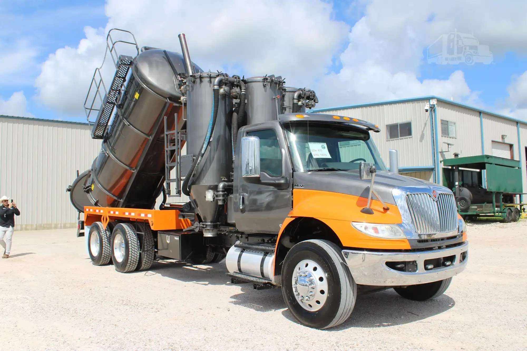 Used 2020 INTERNATIONAL MV Septic/Sewer/Vacuum Trucks Texas US | Roll Off Truck World #1491776