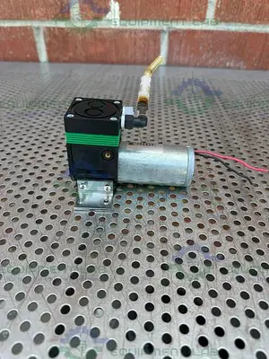 USED KAG M42X30/+2XL ELEVATOR MOTOR 24V 220227, 2950 1/MIN BEI 1.7 NCM
