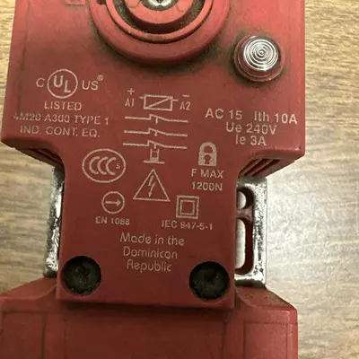 USED ALLEN-BRADLEY IEC 947-5-1
