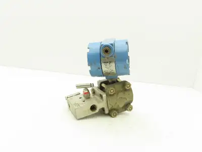 Rosemount M-618SCT316SS 1151GP8E22B1 Pressure Transmitter 45VDC 1000PSI & Valve