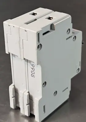 Allen-Bradley 1492-CB2 H 050 Series B Circuit Breaker 5A loc4A13
