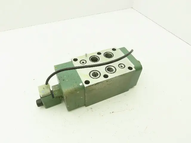 Used SUN HYDRAULICS _UNKNOWN_ Valves/Fittings | Arrow Industrial #625560