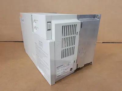 NEW MITSUBISHI ELECTRIC CORPORATION FR-E560-7.5K-NA