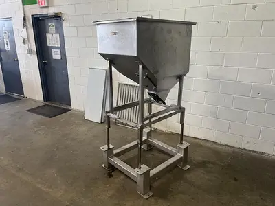 9 CF Stainless Steel Hopper Tote