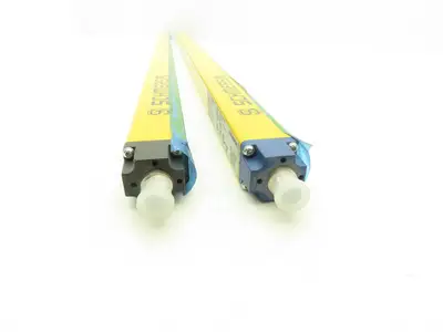 Schmersal SLC440COM-ER-0890-14 Safety Light Curtain Transmitter & Receiver Set