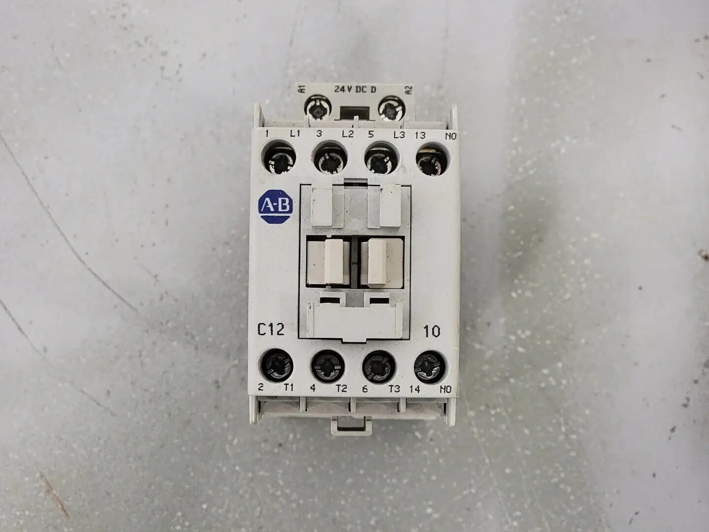 USED ALLEN-BRADLEY 100-C12DJ10