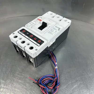 Eaton USD HKD330WC0512 Molded HKD 3P 300A 600V 50/60Hz 3Ph (BIN-1.3.5)