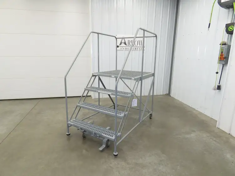 Used ULINE _UNKNOWN_ Ladders Indiana US | Arrow Industrial #920095