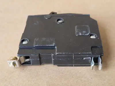 USED SQUARE D QOB115