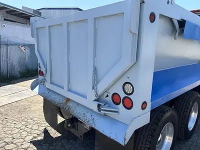 USED 2018 PETERBILT 579