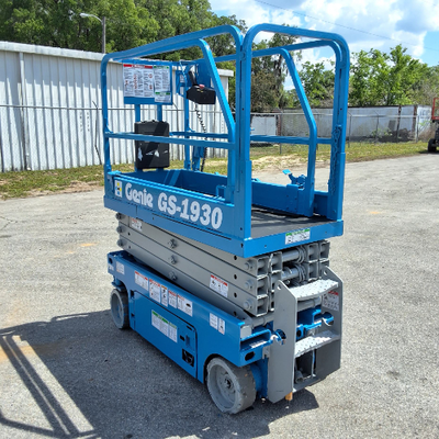 USED 2015 Genie GS-1930