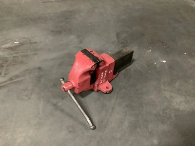 Used _UNKNOWN_ _UNKNOWN_ Clamps Michigan US | Miedema Asset Management Group #1311628