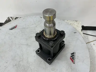 USED MILACRON MM880-116