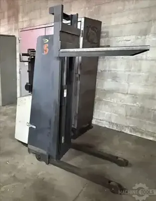 USED CROWN M SERIES