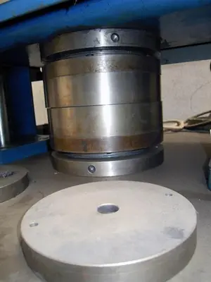 USED EXTRUDEHONE ABRASIVE FLOW MACHINING